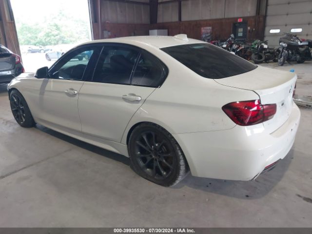 Photo 2 VIN: WBA8B7G55JNU94901 - BMW 340I 