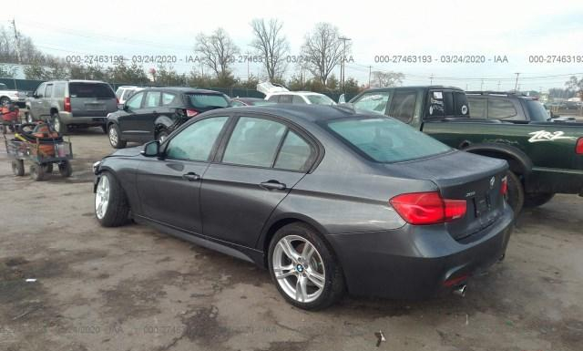 Photo 2 VIN: WBA8B7G59GNT14294 - BMW 340 