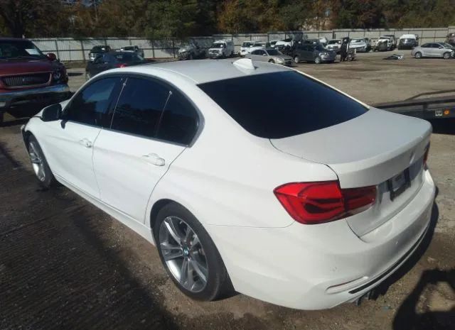 Photo 2 VIN: WBA8B9C32HK885581 - BMW 330I 