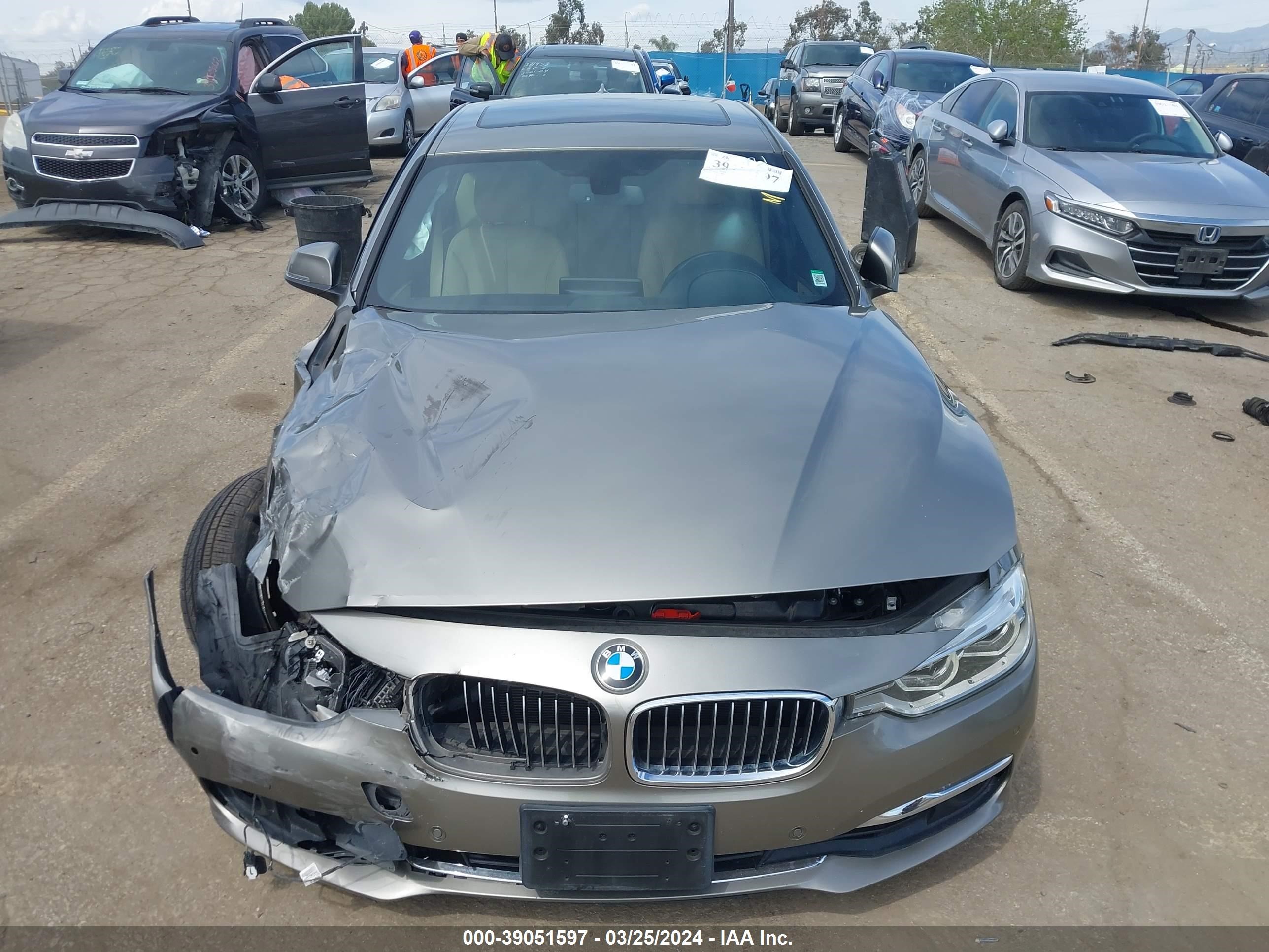 Photo 11 VIN: WBA8B9C35HK884912 - BMW 3ER 