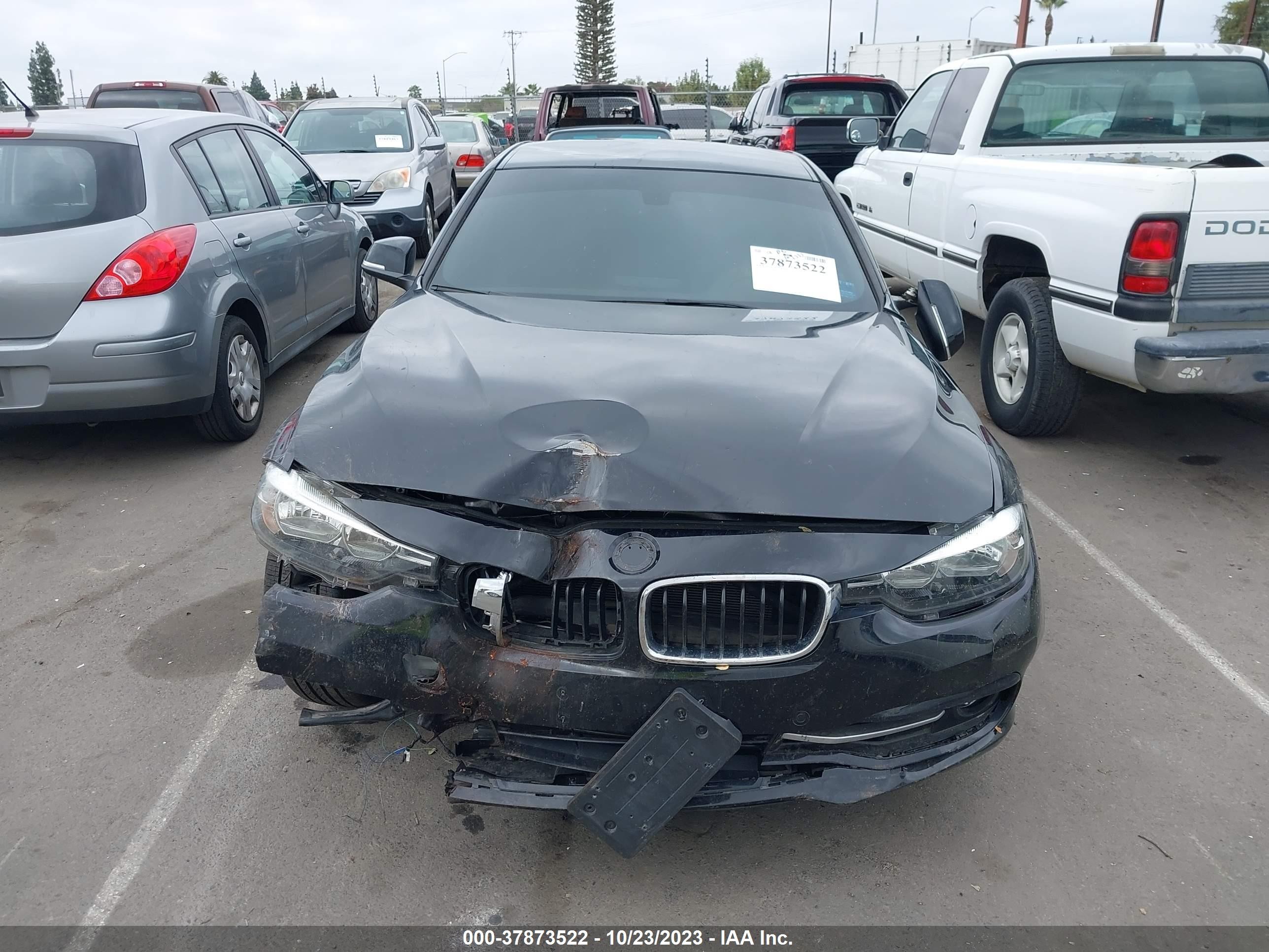 Photo 11 VIN: WBA8B9C36HK885485 - BMW 3ER 