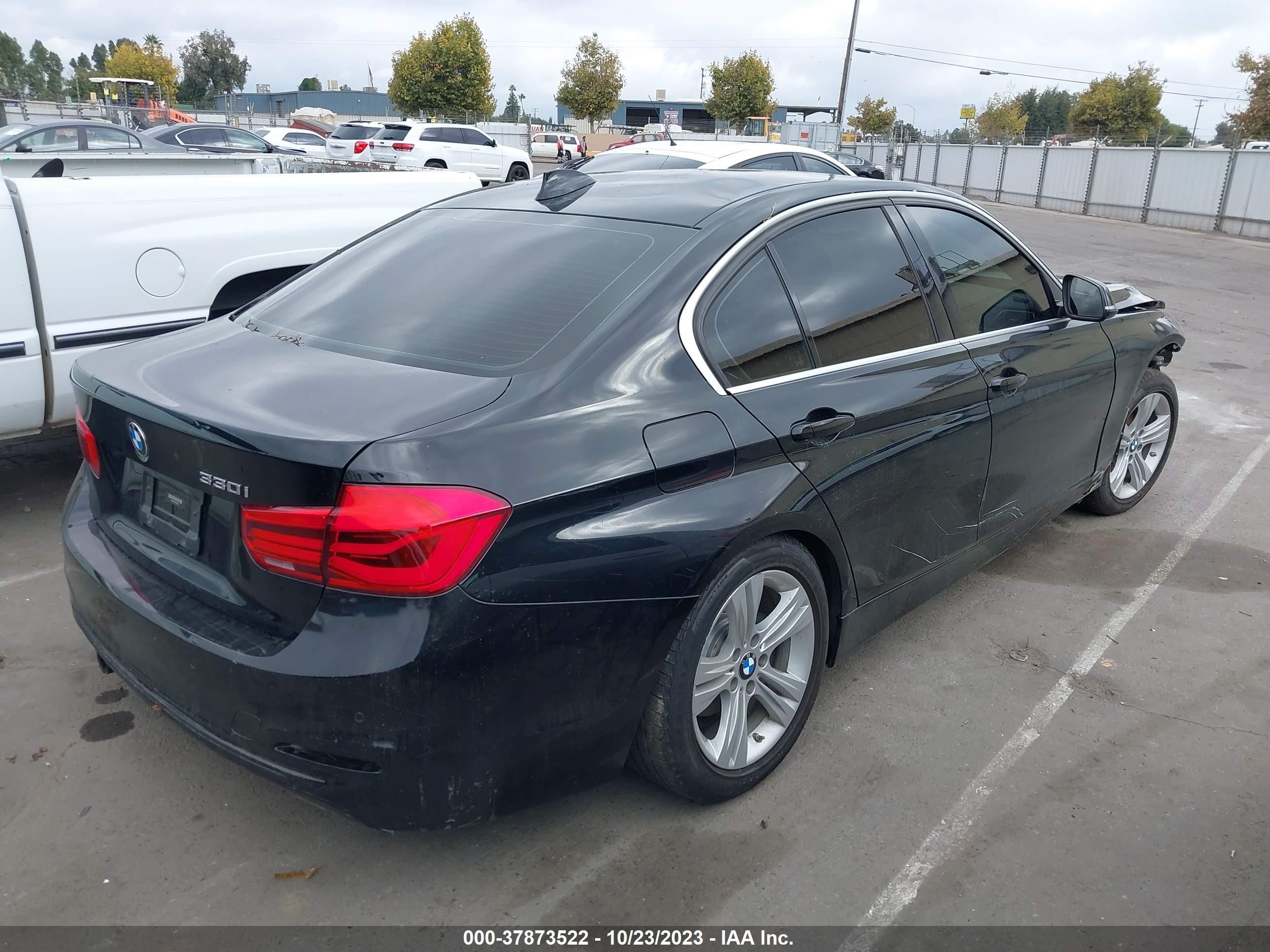 Photo 3 VIN: WBA8B9C36HK885485 - BMW 3ER 