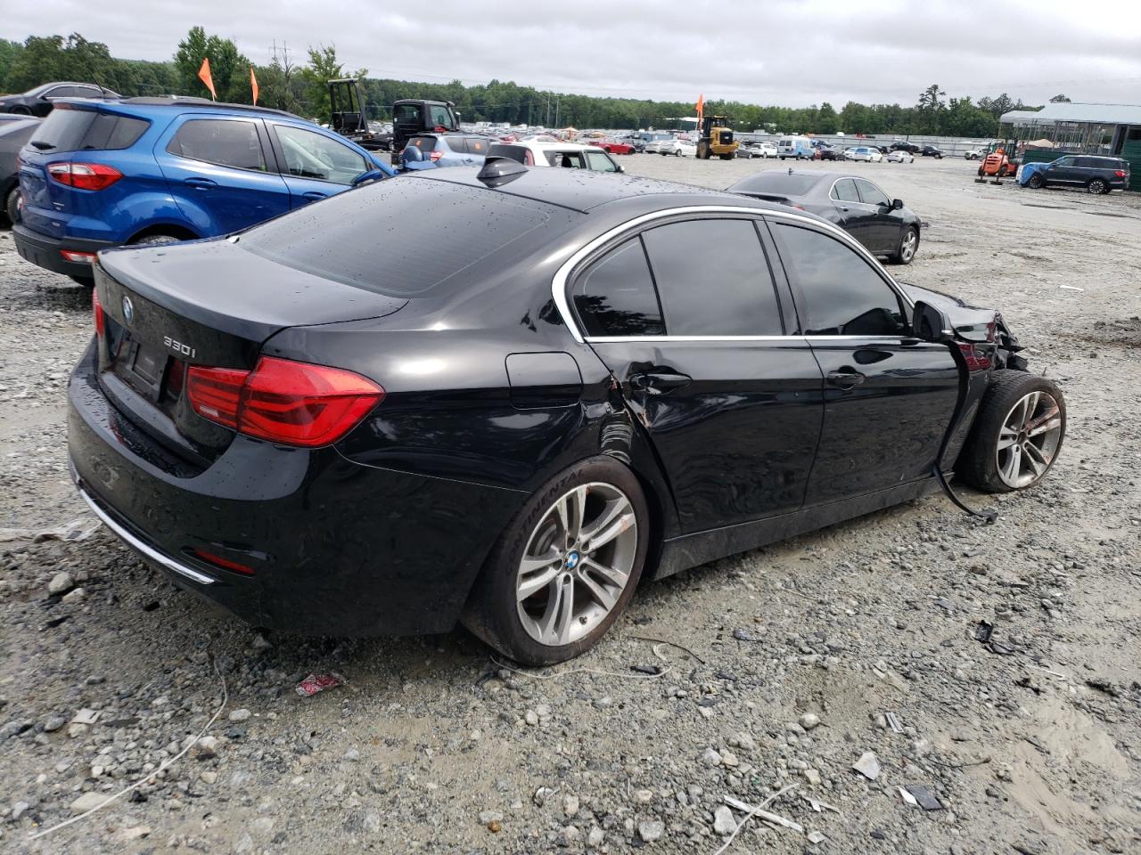 Photo 2 VIN: WBA8B9C38HK885522 - BMW 3ER 