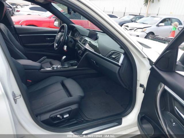 Photo 4 VIN: WBA8B9C52HK675872 - BMW 330I 