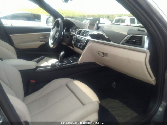 Photo 4 VIN: WBA8B9C55JEE82767 - BMW 3 