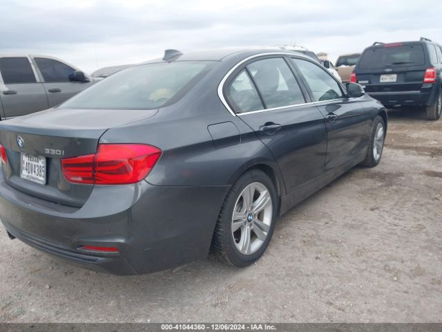 Photo 3 VIN: WBA8B9C56JK676819 - BMW 330I 