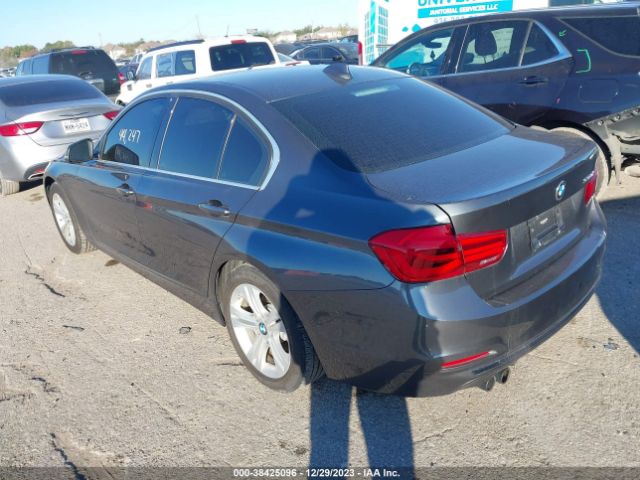 Photo 2 VIN: WBA8B9C57JK677185 - BMW 3 SERIES 