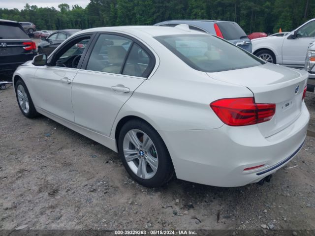 Photo 2 VIN: WBA8B9C58JAE22179 - BMW 330I 