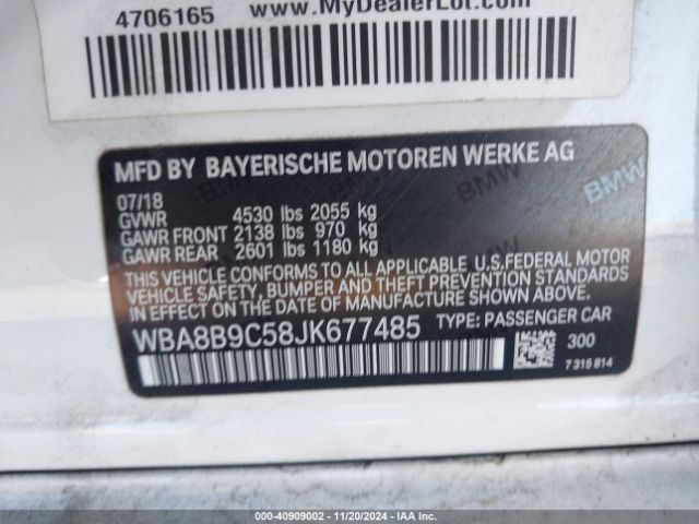 Photo 8 VIN: WBA8B9C58JK677485 - BMW 330I 