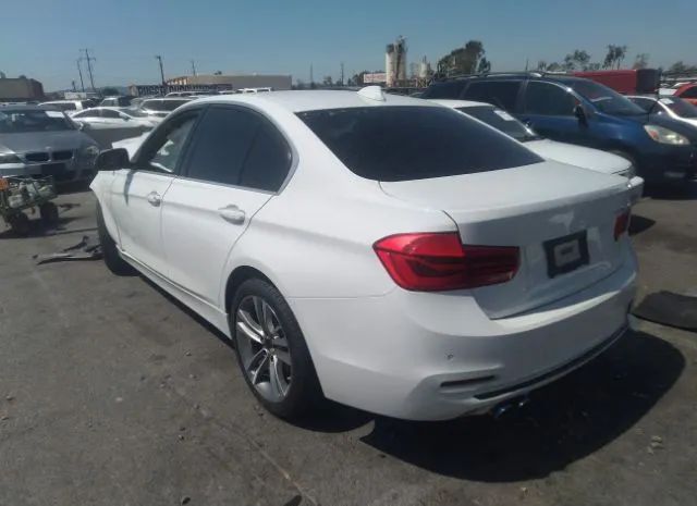 Photo 2 VIN: WBA8B9C59JEE83050 - BMW 3 SERIES 