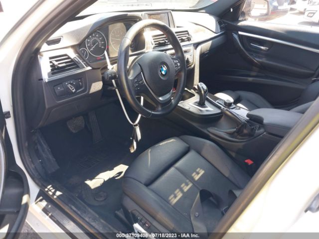 Photo 4 VIN: WBA8B9C5XHK676090 - BMW 330I 