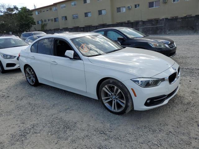 Photo 3 VIN: WBA8B9C5XJK677391 - BMW 330I 