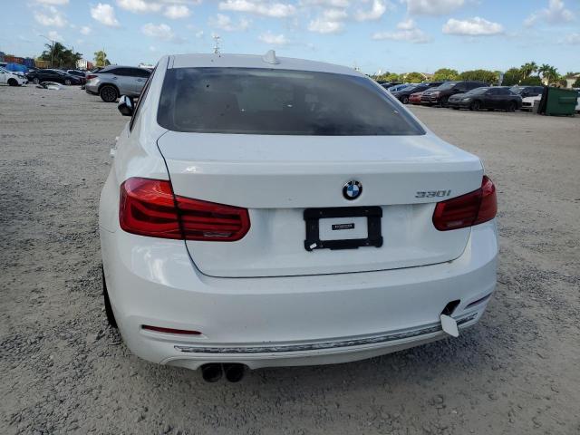 Photo 5 VIN: WBA8B9C5XJK677391 - BMW 330I 