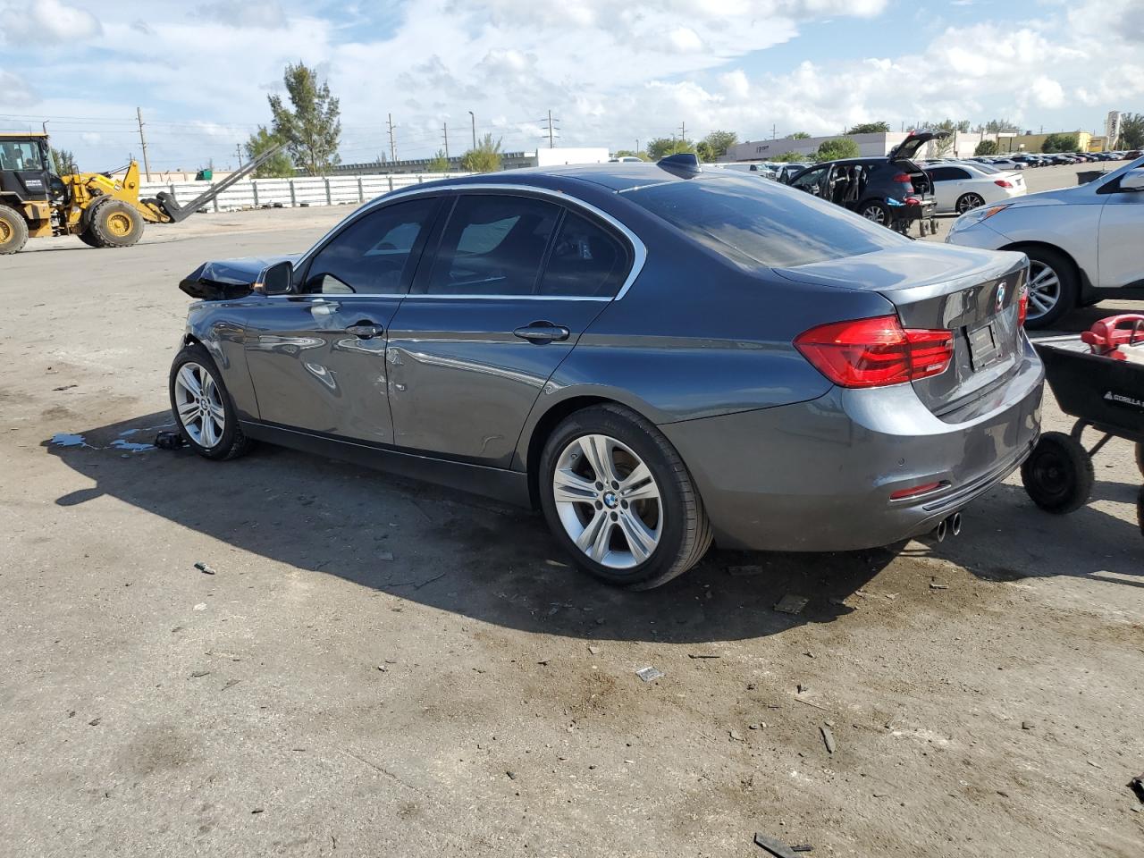 Photo 1 VIN: WBA8B9G30HNU54519 - BMW 3 SERIES 