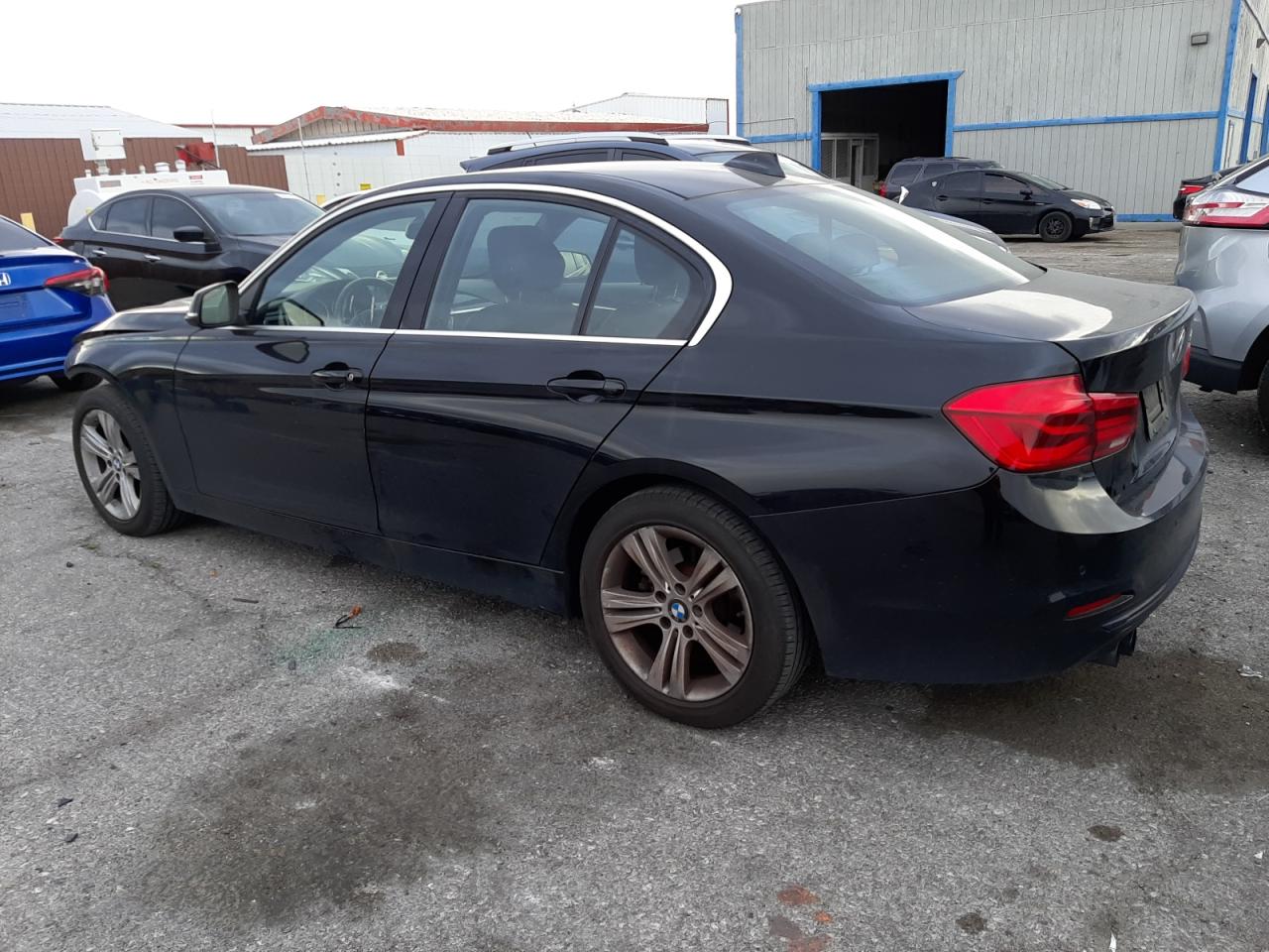 Photo 1 VIN: WBA8B9G30HNU56142 - BMW 3ER 