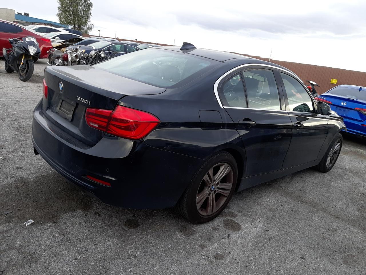 Photo 2 VIN: WBA8B9G30HNU56142 - BMW 3ER 