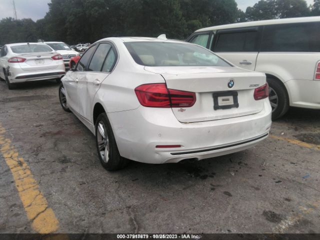 Photo 2 VIN: WBA8B9G32HNU53856 - BMW 3 SERIES 