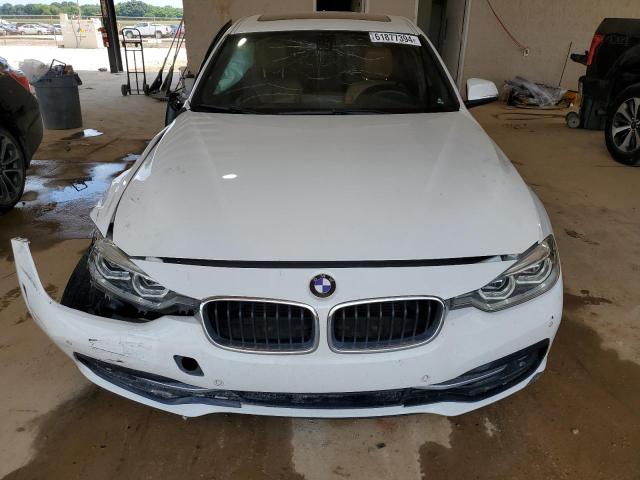 Photo 4 VIN: WBA8B9G33HNU52991 - BMW 3 SERIES 