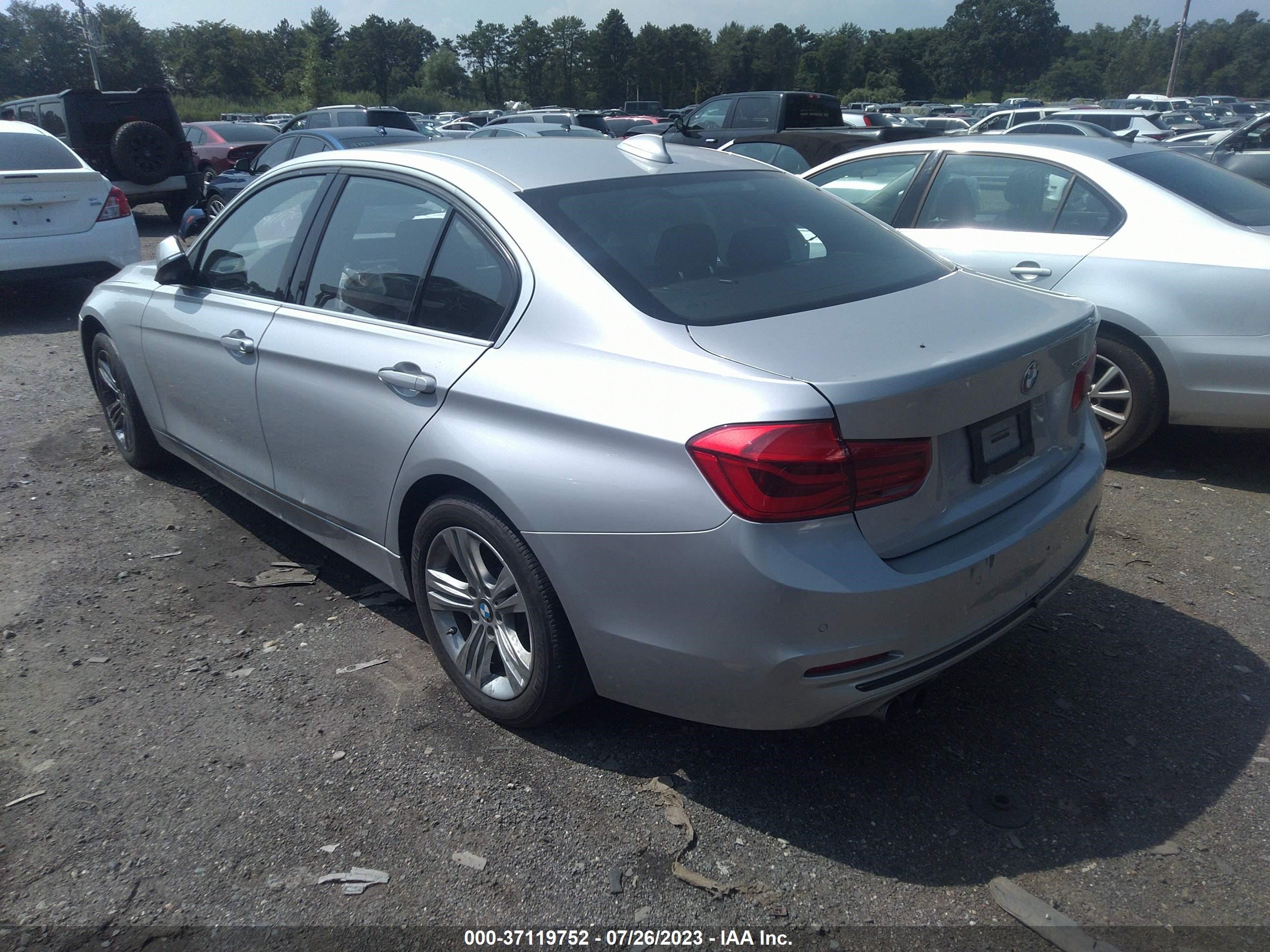 Photo 2 VIN: WBA8B9G34HNU53793 - BMW 3ER 