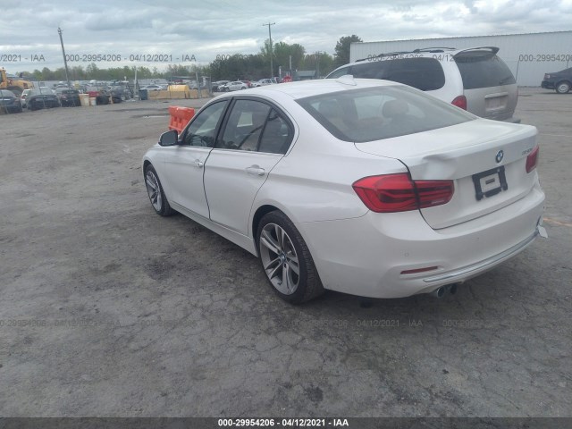 Photo 2 VIN: WBA8B9G37HNU52041 - BMW 3 