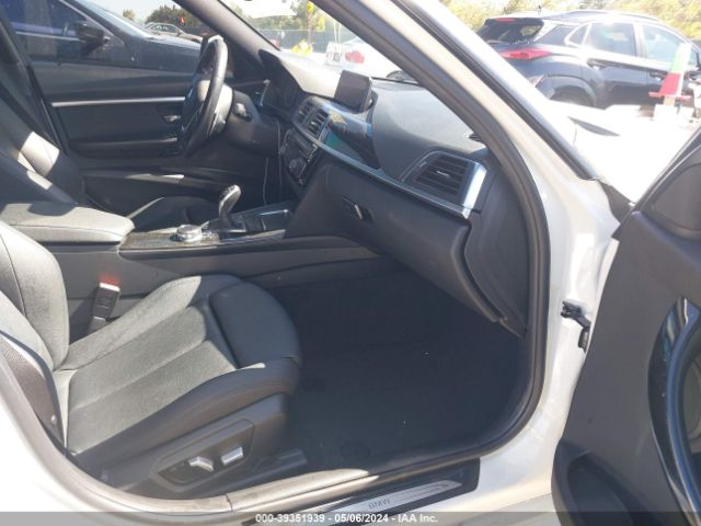 Photo 4 VIN: WBA8B9G37HNU55103 - BMW 330I 