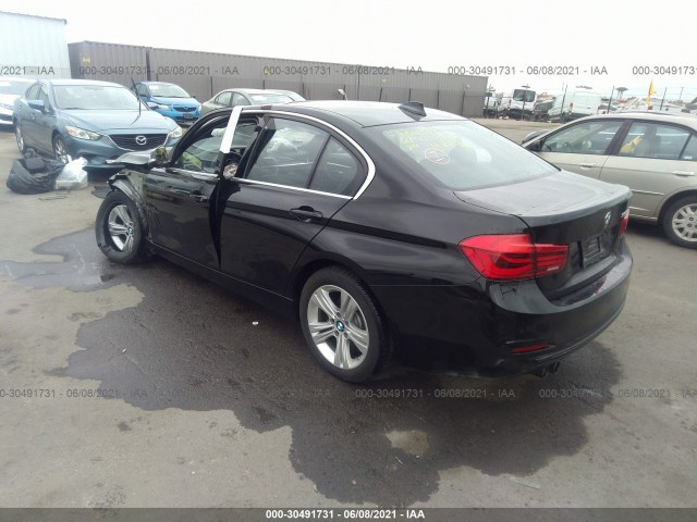 Photo 2 VIN: WBA8B9G39HNU55815 - BMW 3 