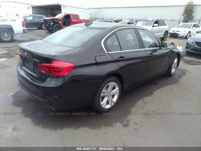 Photo 3 VIN: WBA8B9G39HNU55815 - BMW 3 