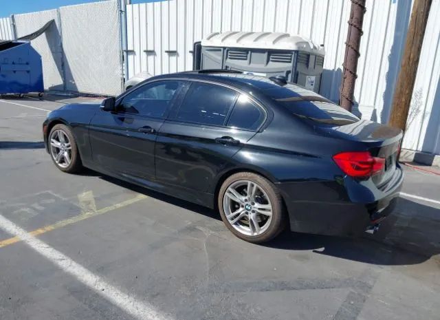 Photo 2 VIN: WBA8B9G3XHNU52003 - BMW 330I 