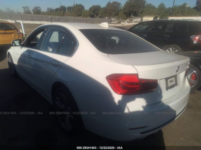 Photo 2 VIN: WBA8B9G50HNU51847 - BMW 3 