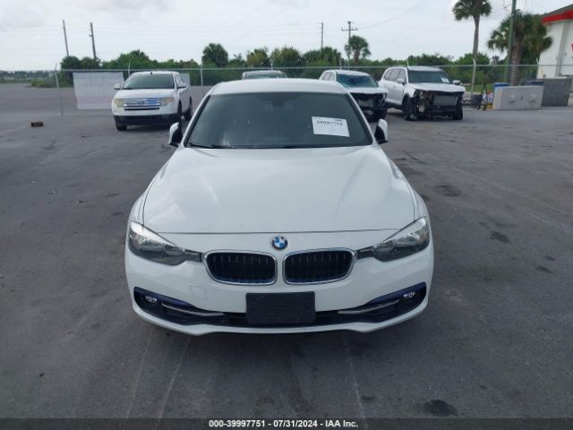 Photo 5 VIN: WBA8B9G51HNU50125 - BMW 330I 