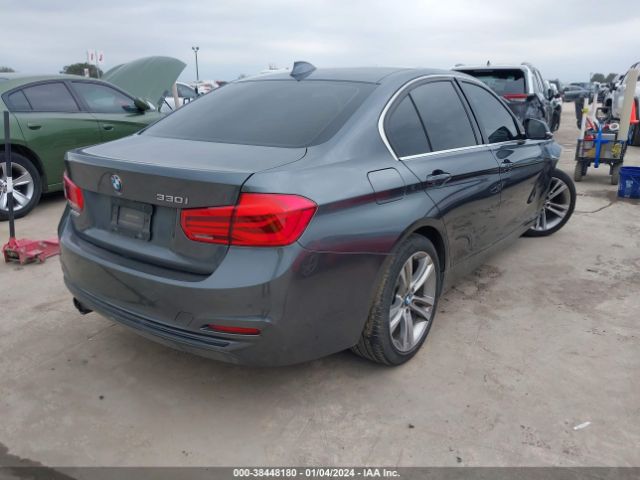 Photo 3 VIN: WBA8B9G55HNU51665 - BMW 330I 