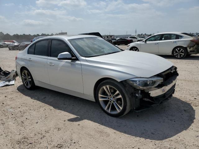 Photo 3 VIN: WBA8B9G55JNV00501 - BMW 3 SERIES 