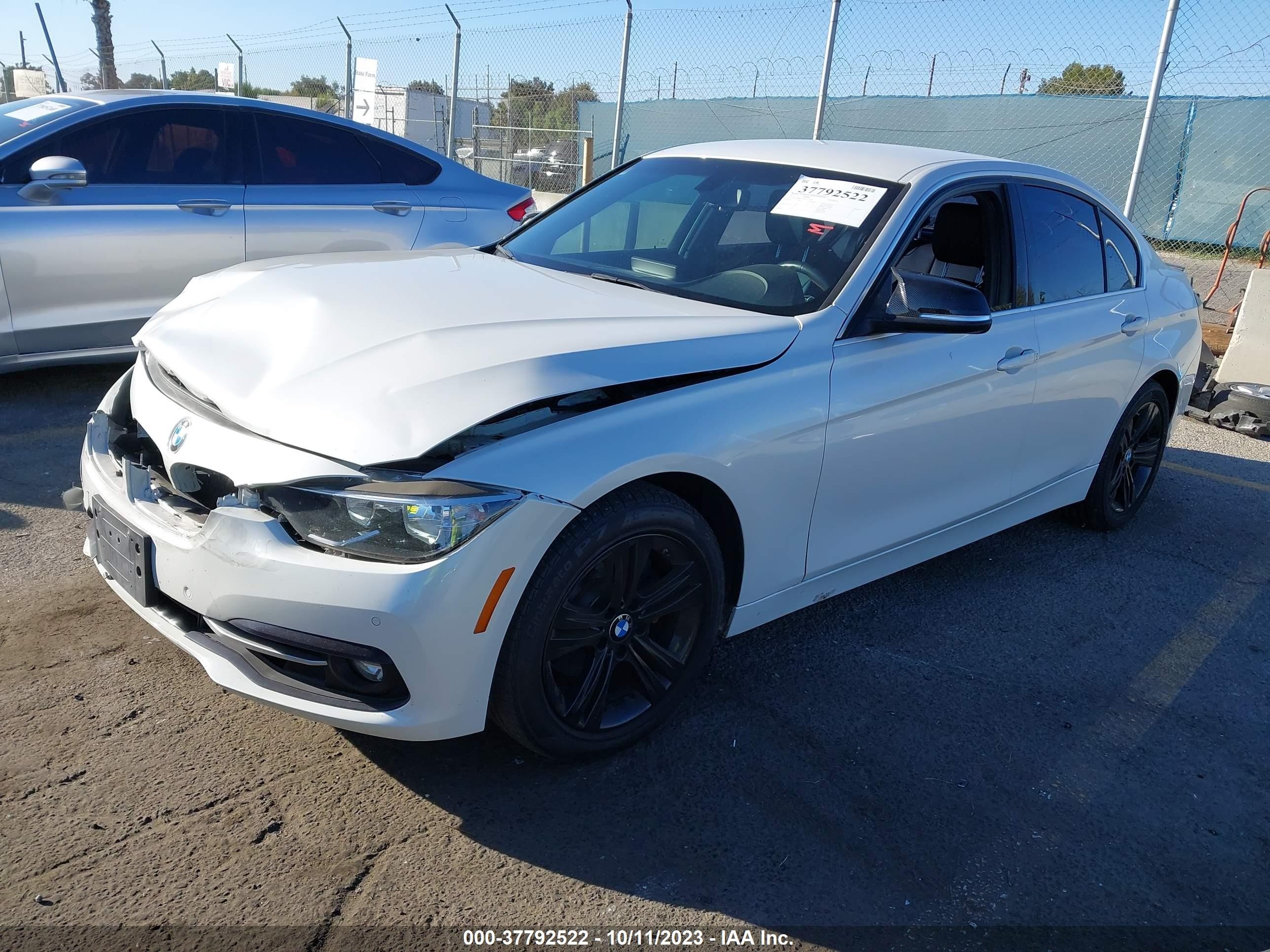 Photo 1 VIN: WBA8B9G5XHNU50348 - BMW 3ER 