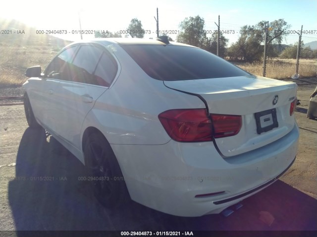 Photo 2 VIN: WBA8B9G5XHNU50768 - BMW 3 