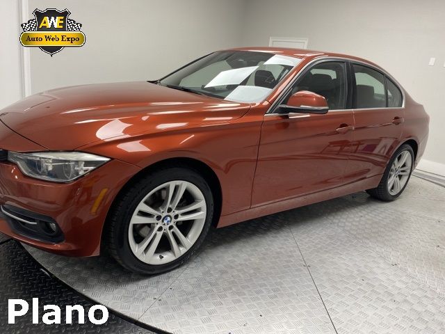 Photo 4 VIN: WBA8B9G5XJNU99023 - BMW 3 SERIES 