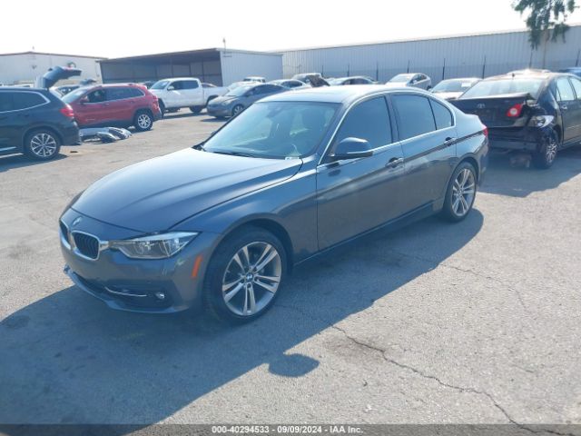 Photo 1 VIN: WBA8B9G5XJNV00591 - BMW 330I 