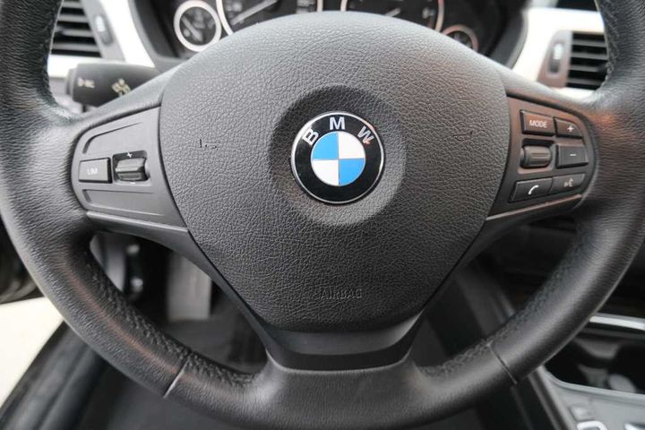 Photo 23 VIN: WBA8C31010K772471 - BMW 3-SERIE 4DRS &#3915 