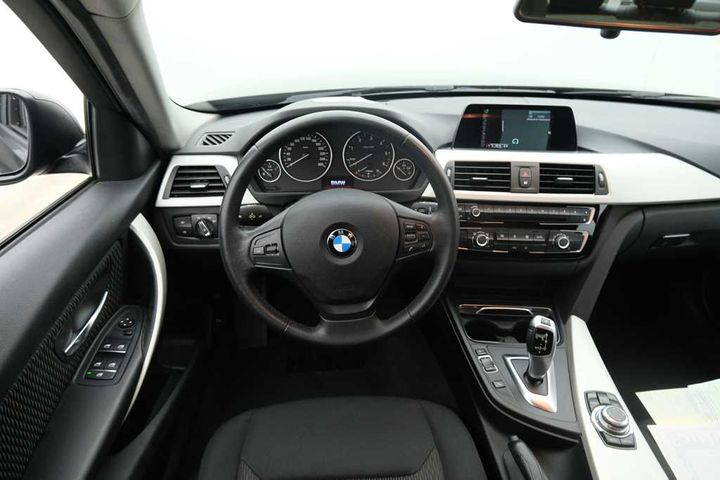 Photo 9 VIN: WBA8C31010K772471 - BMW 3-SERIE 4DRS &#3915 