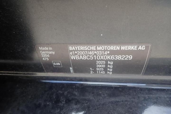 Photo 13 VIN: WBA8C510X0K638229 - BMW SERIE 3 4P 