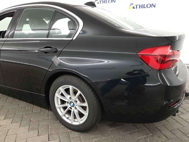 Photo 17 VIN: WBA8D11010K777154 - BMW 3 SERIE SEDAN 