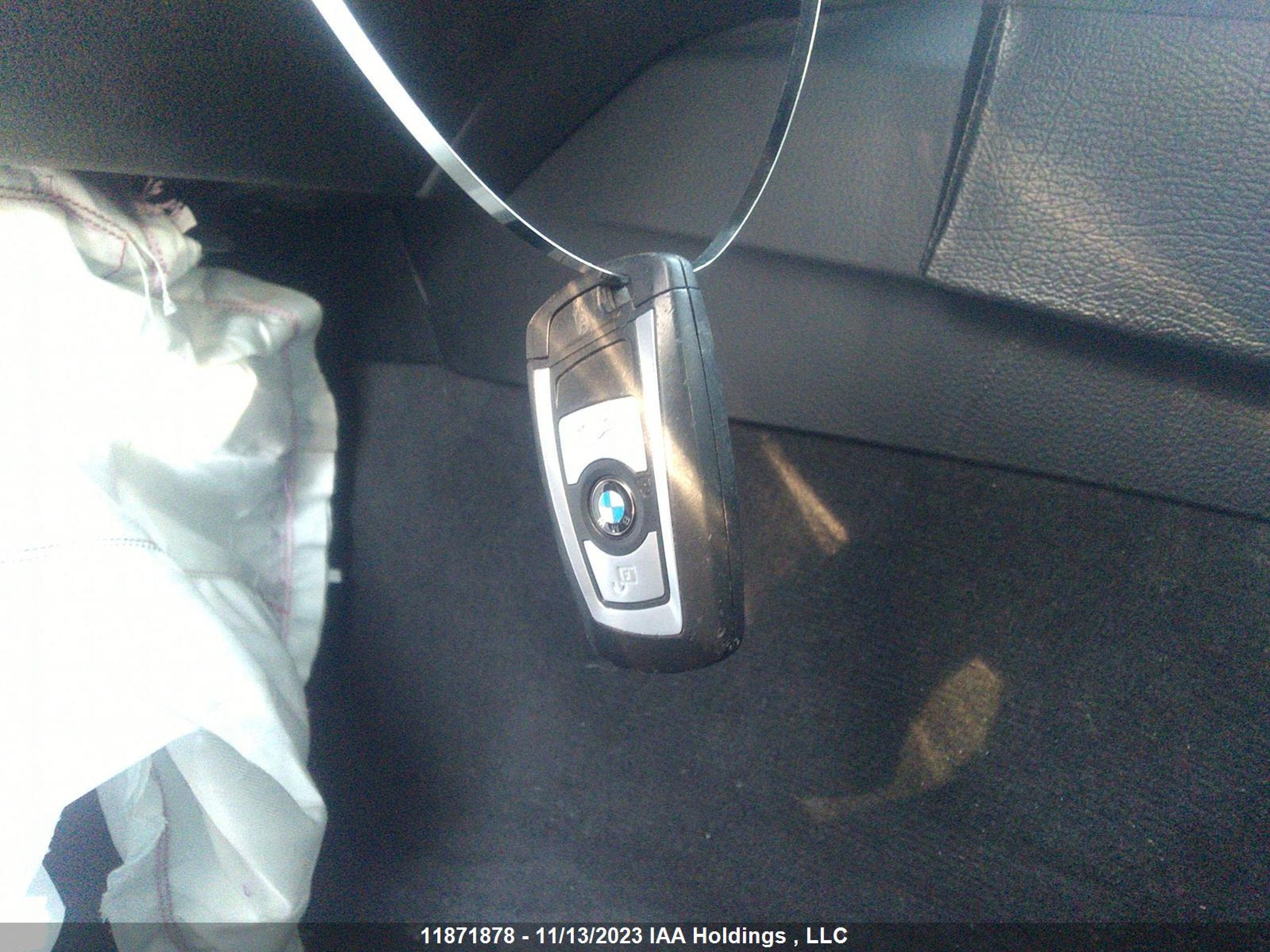 Photo 10 VIN: WBA8D9C33HA003883 - BMW 3ER 