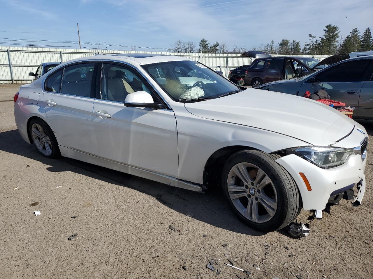 Photo 3 VIN: WBA8D9C50JA607706 - BMW 330 XI 