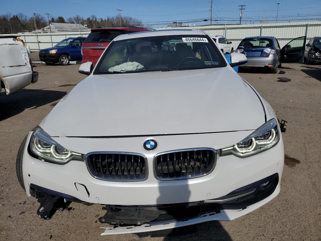 Photo 4 VIN: WBA8D9C50JA607706 - BMW 330 XI 