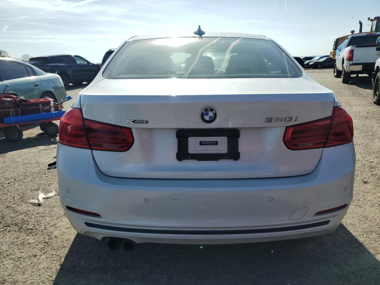 Photo 5 VIN: WBA8D9C50JA607706 - BMW 330 XI 