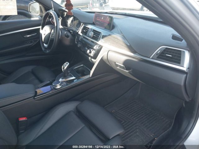 Photo 4 VIN: WBA8D9C51JA615751 - BMW 330I 