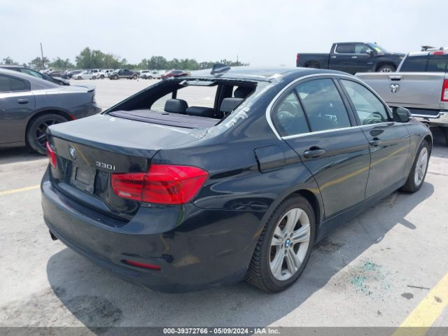 Photo 3 VIN: WBA8D9C51JEM33024 - BMW 330I 