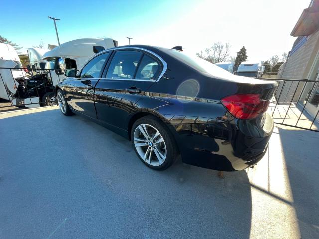 Photo 2 VIN: WBA8D9C52JEM33923 - BMW 330 XI 