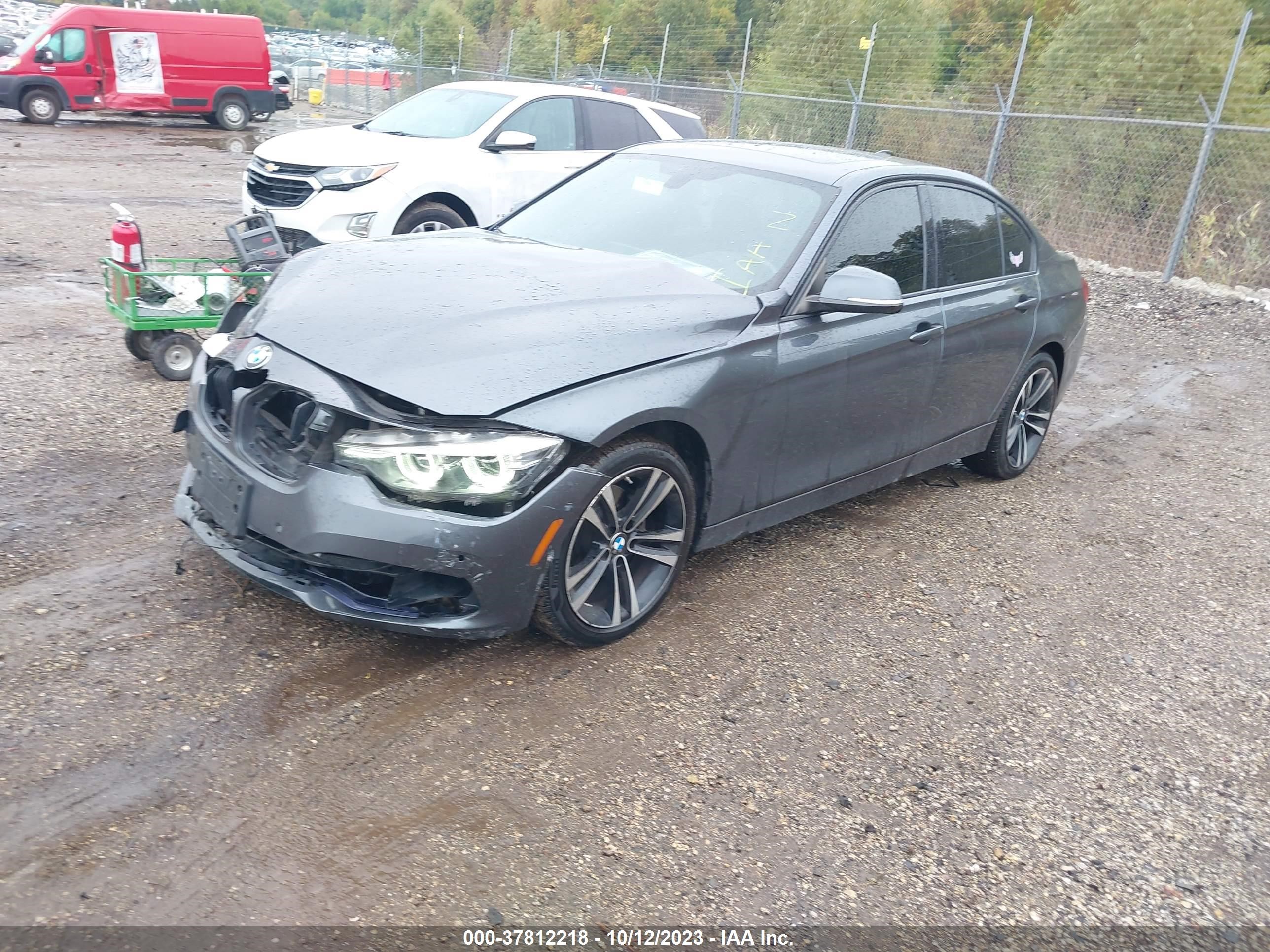 Photo 1 VIN: WBA8D9C53JEM32697 - BMW 3ER 