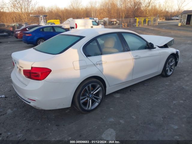 Photo 3 VIN: WBA8D9C54JEM33633 - BMW 330I 