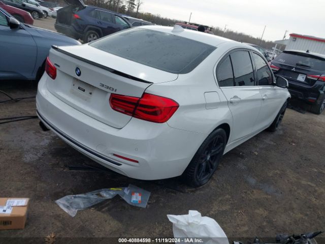 Photo 3 VIN: WBA8D9C56HK677845 - BMW 330I 